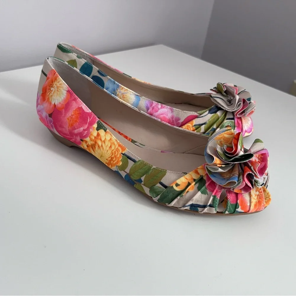 NEW Nine West Floral Flats - Picture 2 of 7